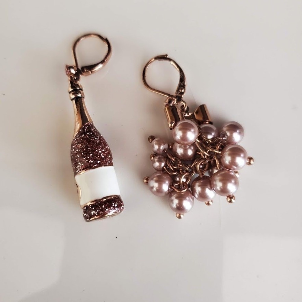 Betsey Johnson Champagne Bottle and Bubble Cluster Mismatched Earrings Rose Gold - Picture 5 of 9